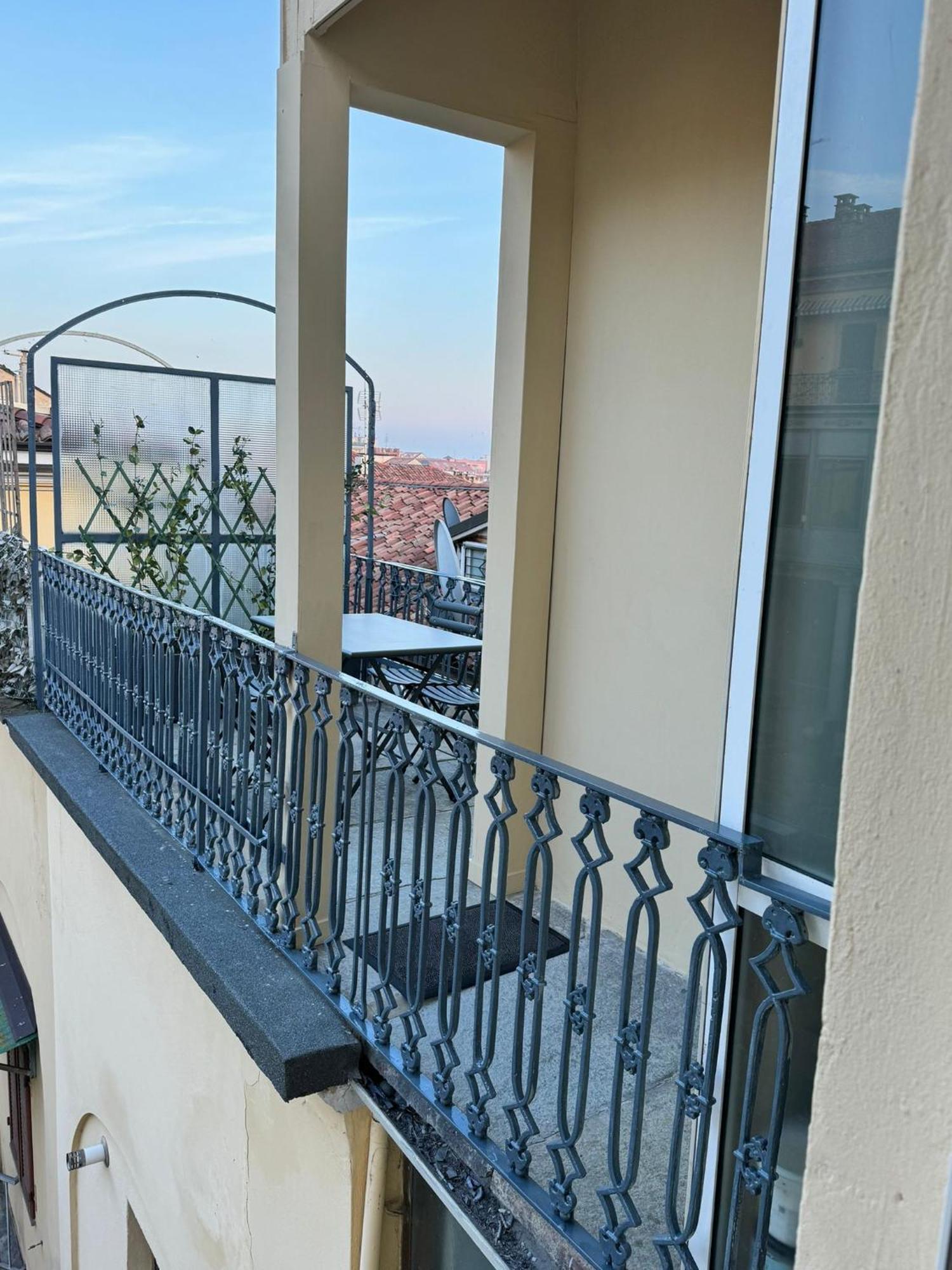 Le Tre Ca', Ca' Cecilia, Ca' Nina, Ca' Vittoria Apartment อัสตี ภายนอก รูปภาพ