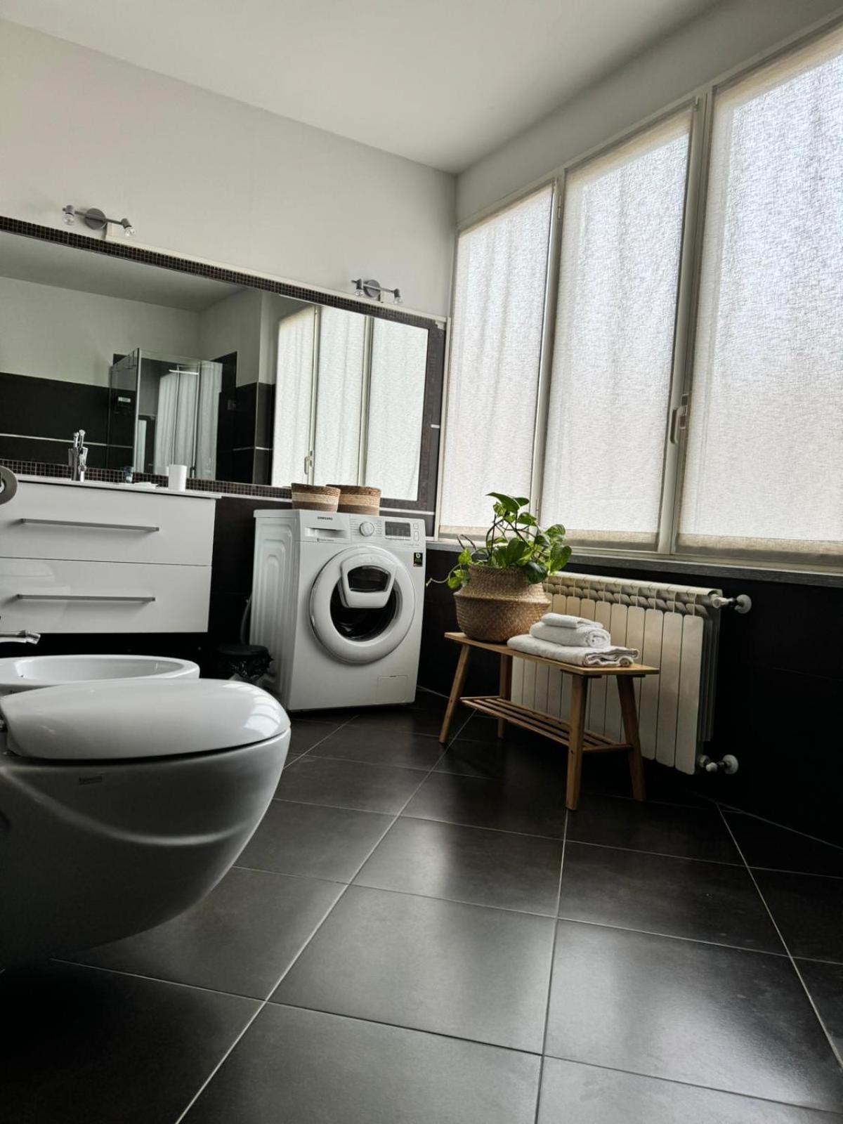 Le Tre Ca', Ca' Cecilia, Ca' Nina, Ca' Vittoria Apartment อัสตี ภายนอก รูปภาพ