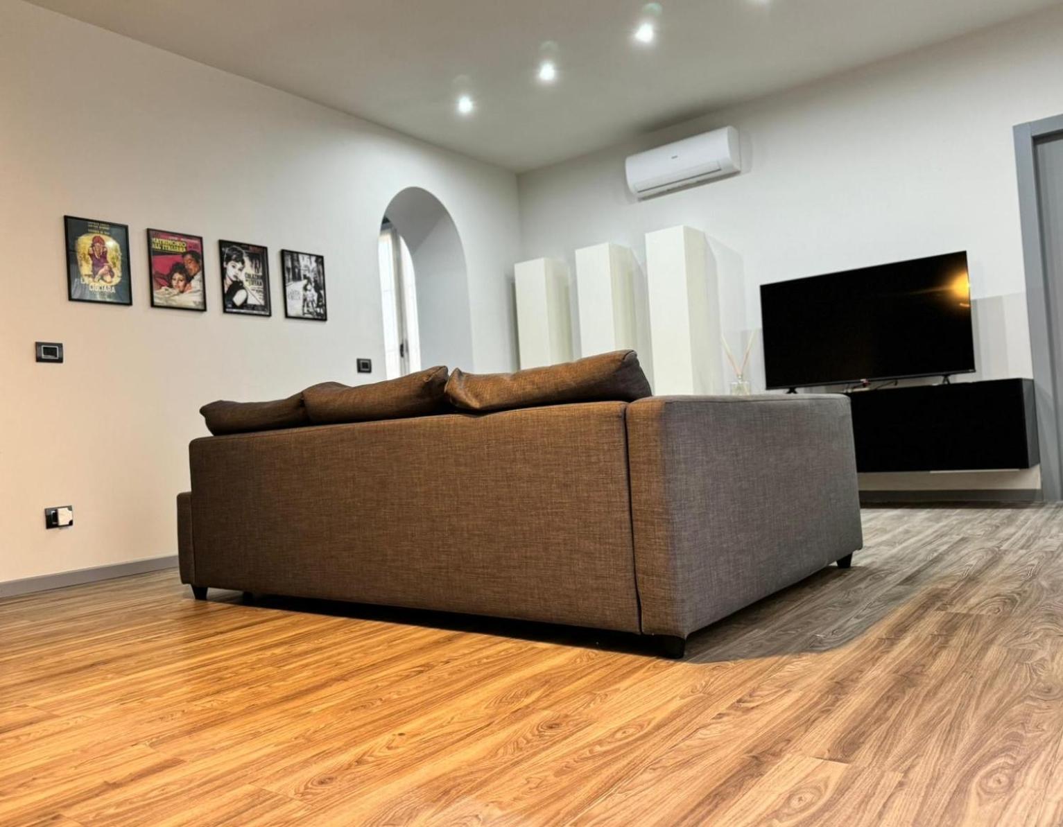 Le Tre Ca', Ca' Cecilia, Ca' Nina, Ca' Vittoria Apartment อัสตี ภายนอก รูปภาพ