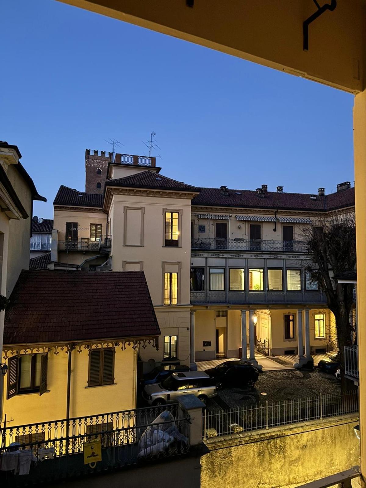 Le Tre Ca', Ca' Cecilia, Ca' Nina, Ca' Vittoria Apartment อัสตี ภายนอก รูปภาพ