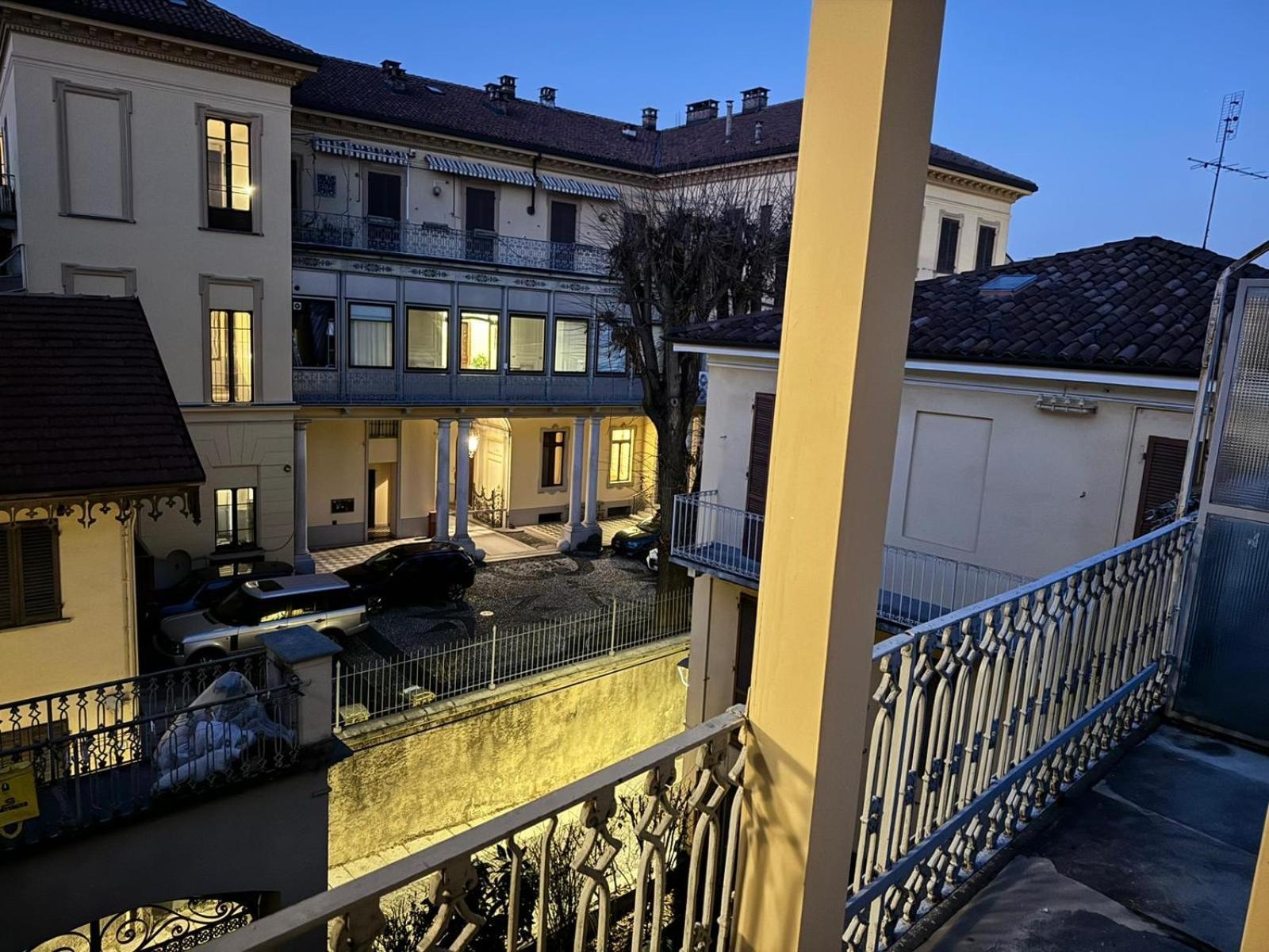Le Tre Ca', Ca' Cecilia, Ca' Nina, Ca' Vittoria Apartment อัสตี ภายนอก รูปภาพ