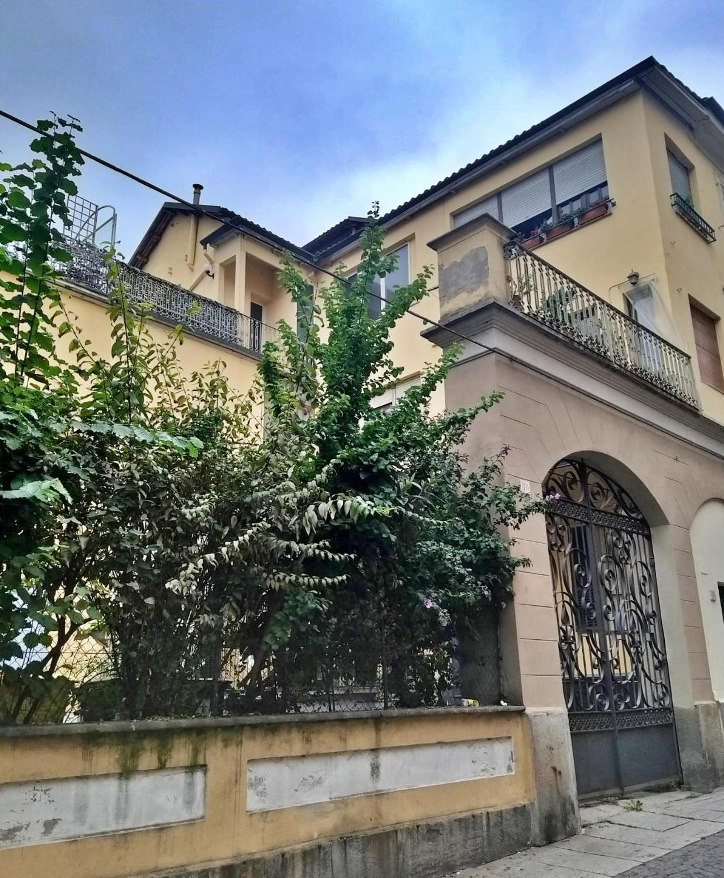 Le Tre Ca', Ca' Cecilia, Ca' Nina, Ca' Vittoria Apartment อัสตี ภายนอก รูปภาพ