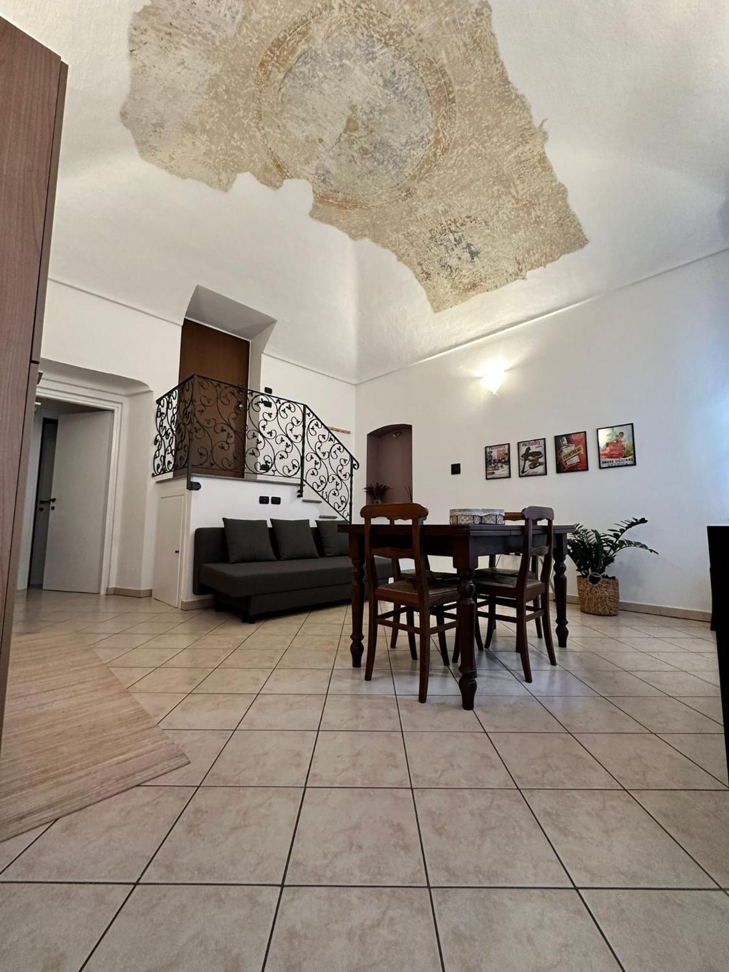 Le Tre Ca', Ca' Cecilia, Ca' Nina, Ca' Vittoria Apartment อัสตี ภายนอก รูปภาพ