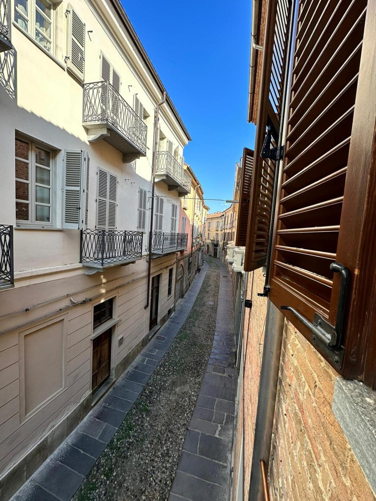 Le Tre Ca', Ca' Cecilia, Ca' Nina, Ca' Vittoria Apartment อัสตี ภายนอก รูปภาพ