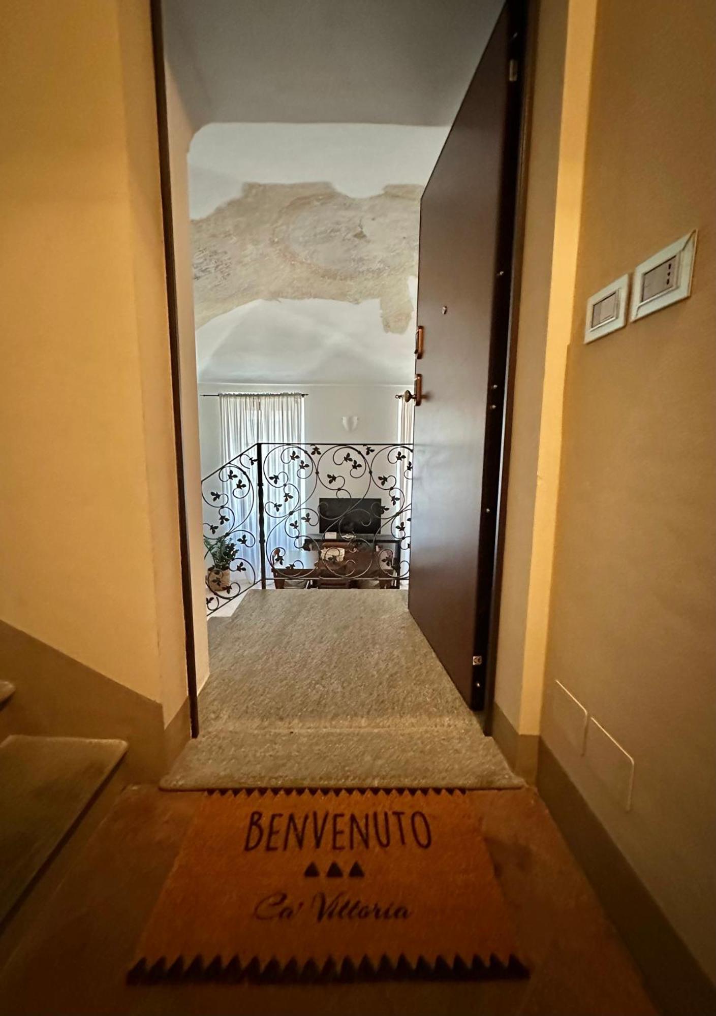 Le Tre Ca', Ca' Cecilia, Ca' Nina, Ca' Vittoria Apartment อัสตี ภายนอก รูปภาพ